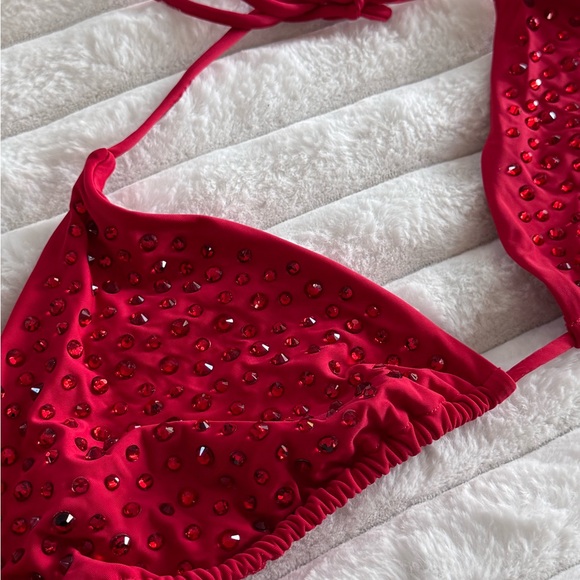 NWT - RED SKIMS XL RHINESTONE
TRIANGLE BIKINI TOP - Picture 5 of 6